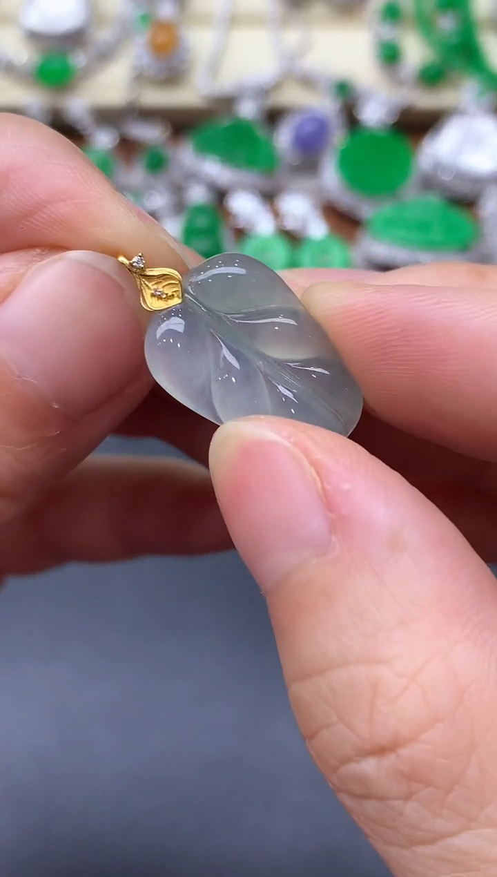 颈饰18K金镶嵌翡翠112-中国好珍宝