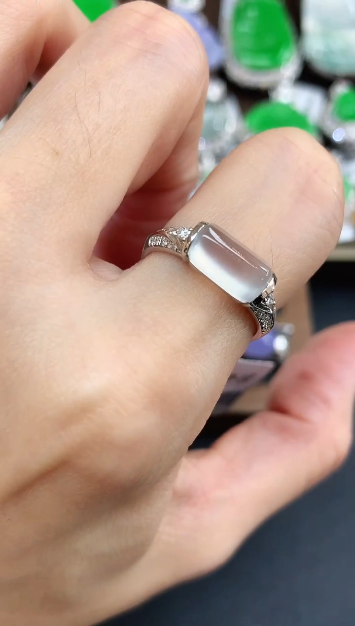 18K金镶嵌戒指翡翠251|