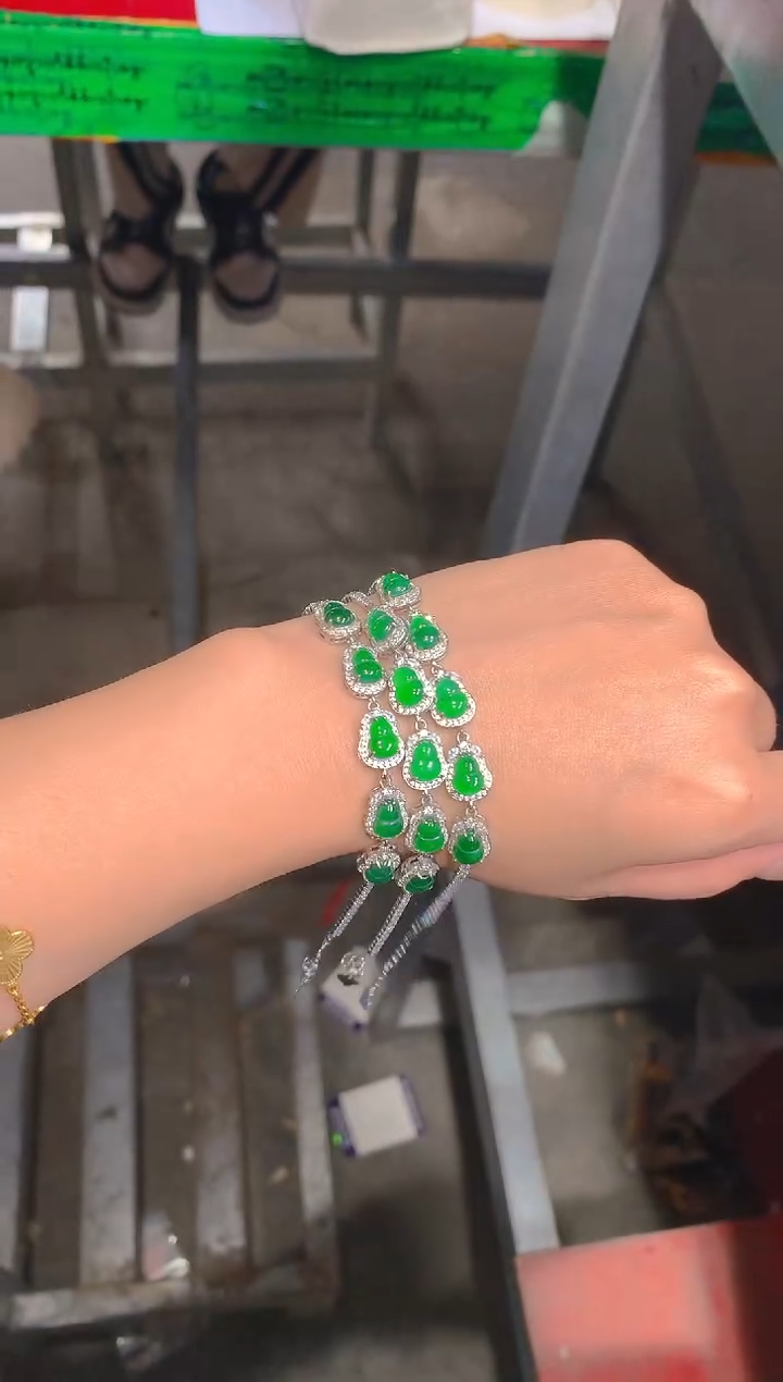 【闪购商品】定制翡翠未镶嵌41定制翡翠 多样性发货（发其一）