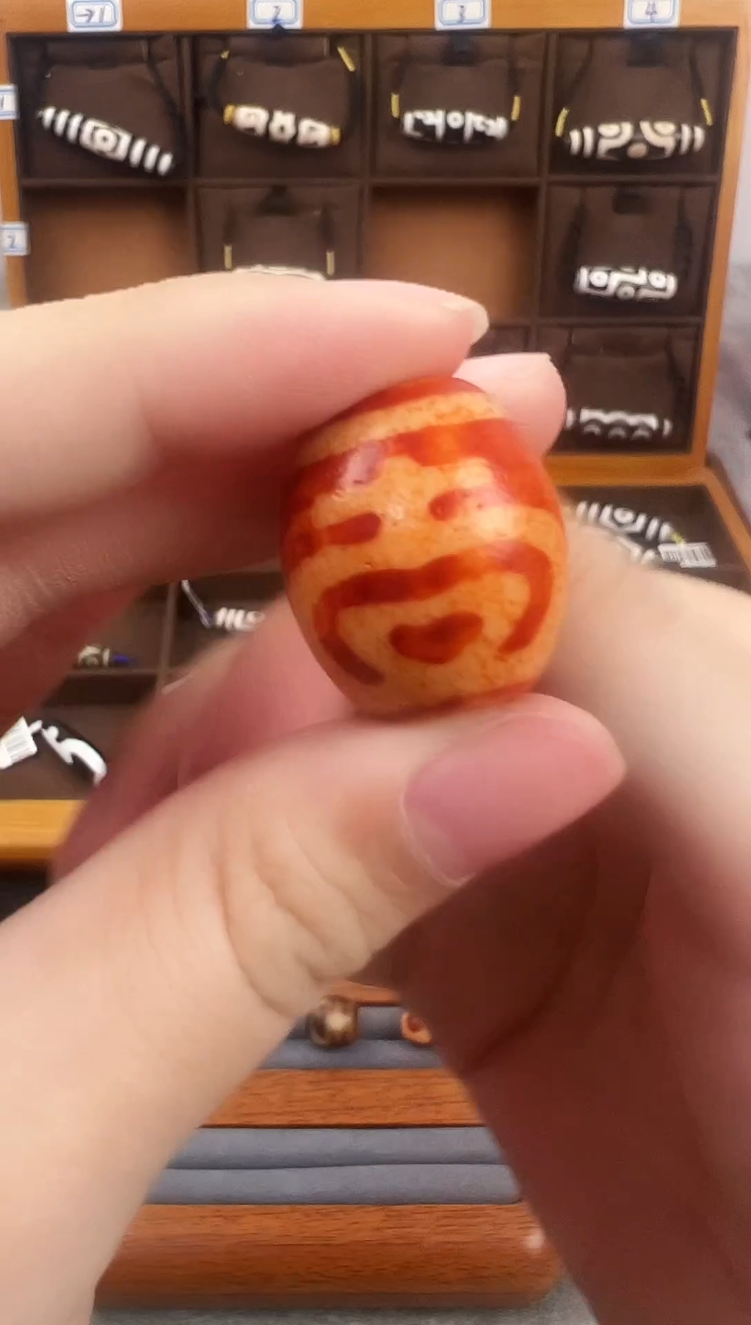 玛瑙/玉髓（覆膜）颈饰未镶嵌188.（微瑕）