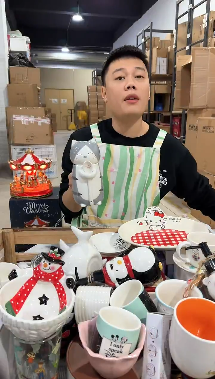 瓷片原盒灰色猫猫抱勺杯