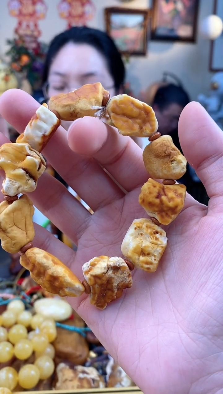 【闪购商品】琥珀手串未镶嵌手串