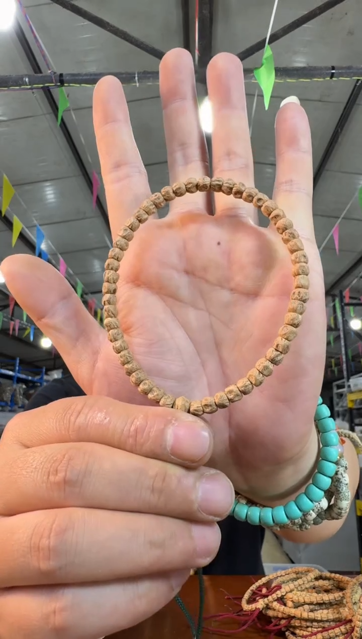 柏香籽/百香籽手串A78实物为准