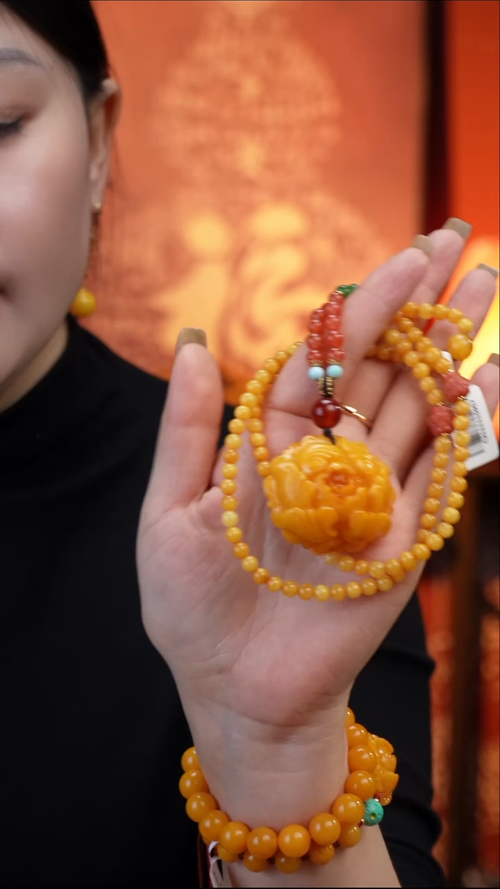 琥珀吊坠(赠链)未镶嵌天然琥珀蜜蜡牡丹花吊坠