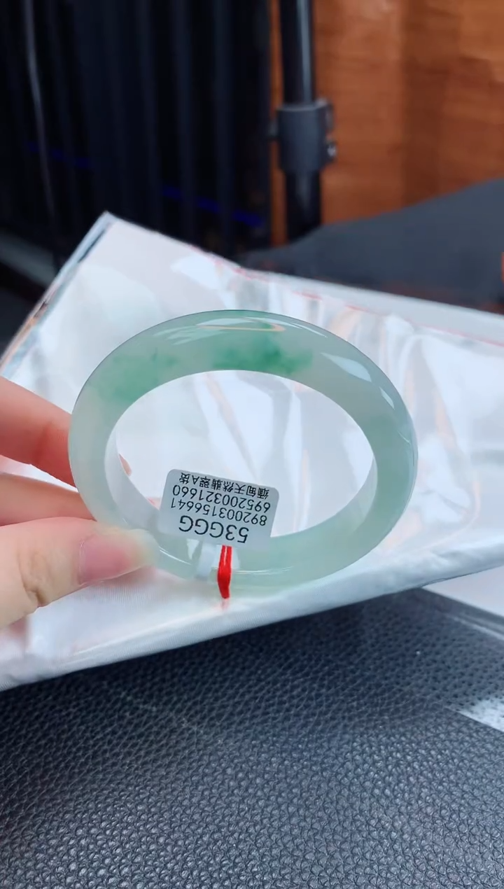 【闪购商品】翡翠手镯未镶嵌缅甸天然翡翠A货手镯