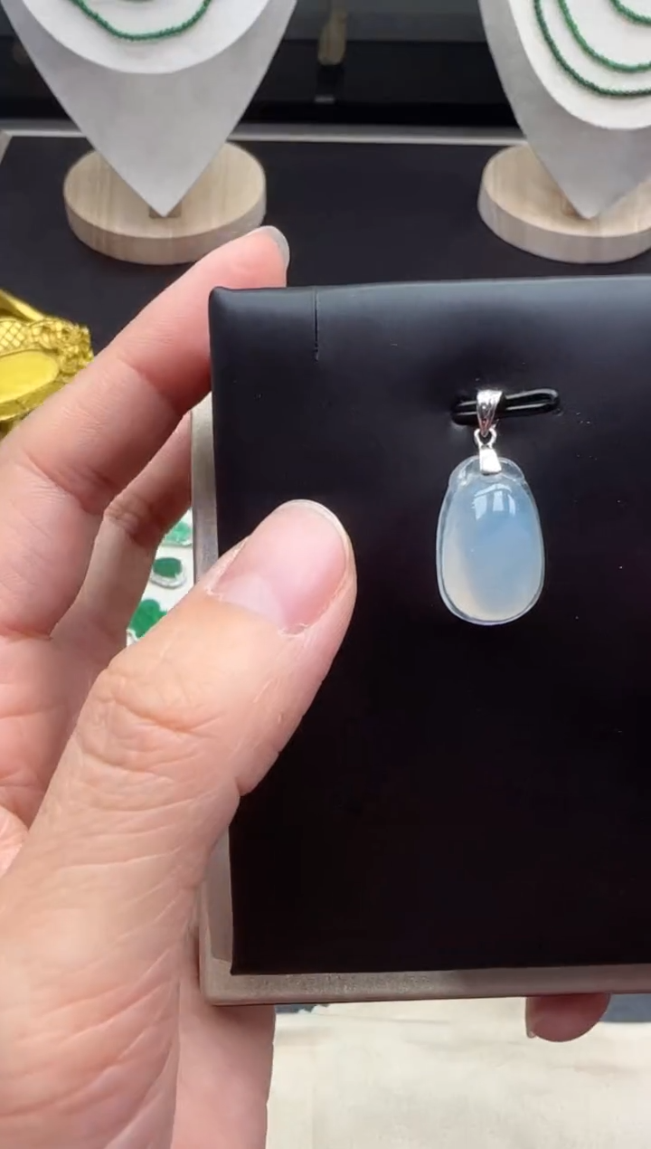 【闪购商品】翡翠吊坠(不含链)18K金镶嵌【海莎一口翠】翡翠挂件1