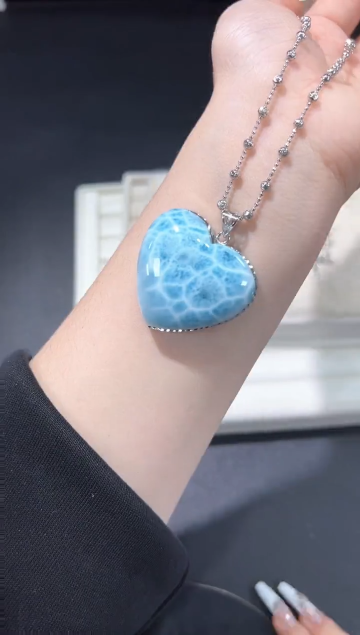 未镶嵌针钠钙石（海纹石）吊坠(不含链)76j多样性发其一【1个】