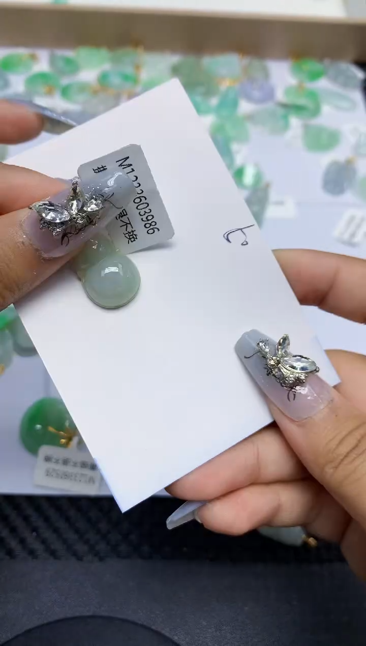 翡翠18K金镶嵌颈饰天然翡翠A货 