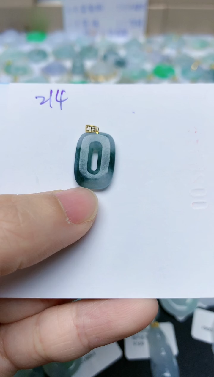 【闪购商品】翡翠颈饰18K金镶嵌天然翡翠A货    