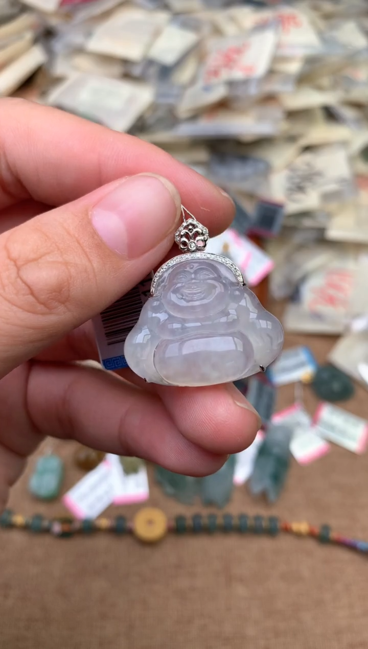 18K金镶嵌挂件翡翠一