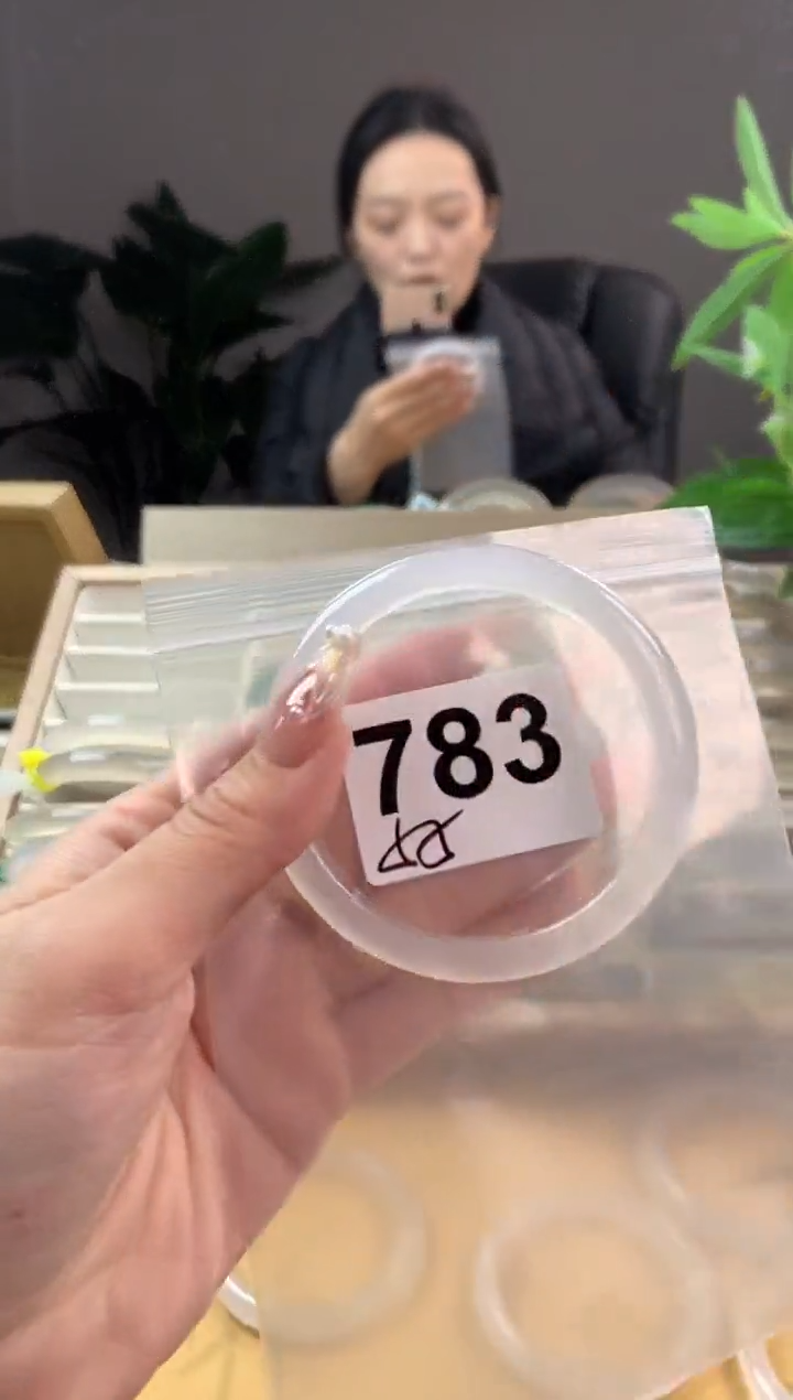 【闪购商品】玛瑙/玉髓手镯未镶嵌783