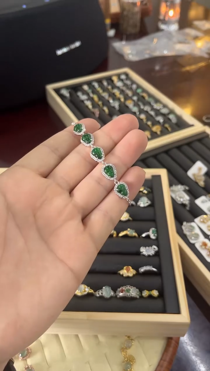 【闪购商品】翡翠手链未镶嵌手链