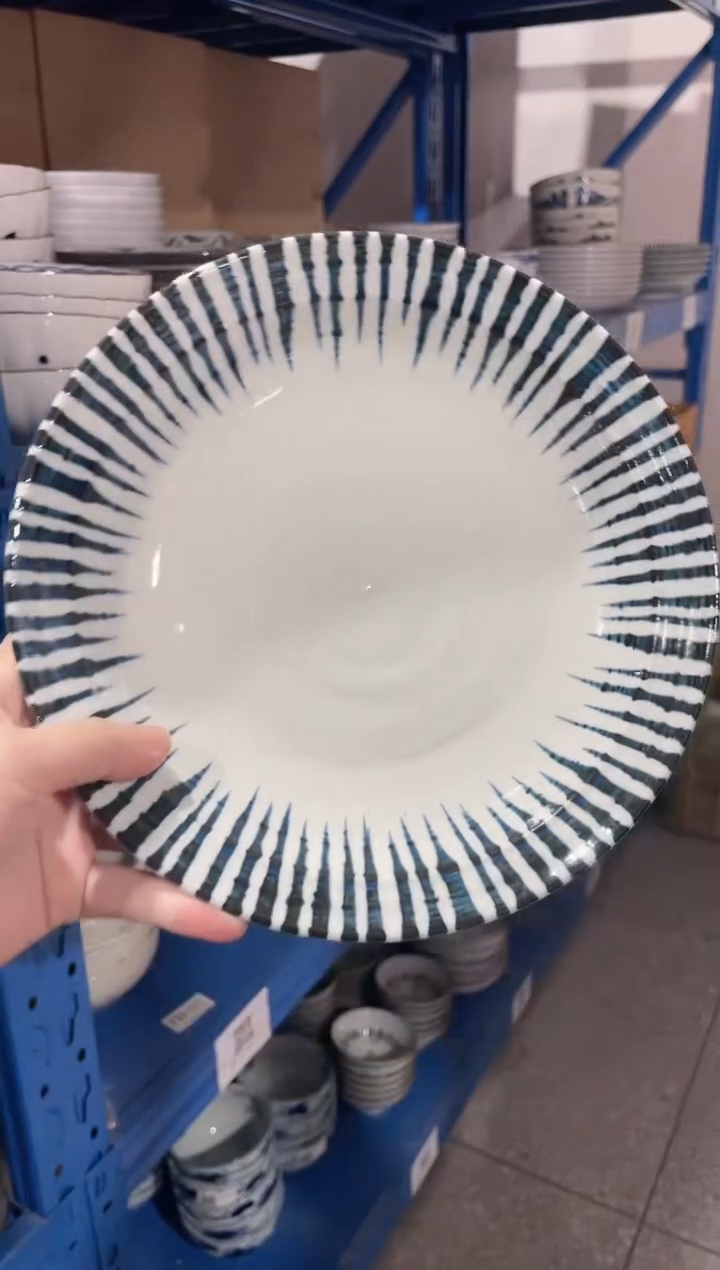 陶瓷千段十草8.8英寸深盘 微瑕