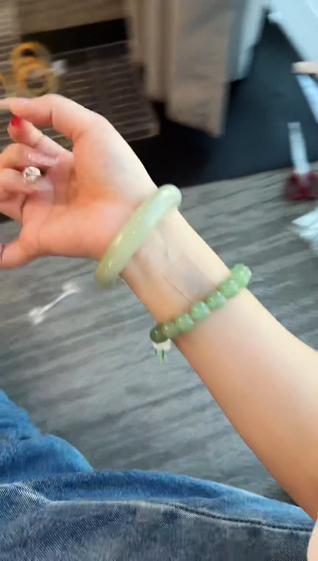 未镶嵌手镯石英质玉42.56