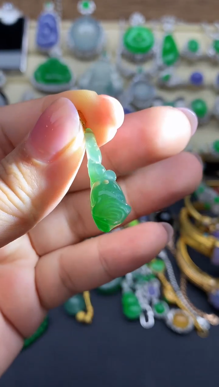 翡翠18K金镶嵌颈饰217--春日珠宝