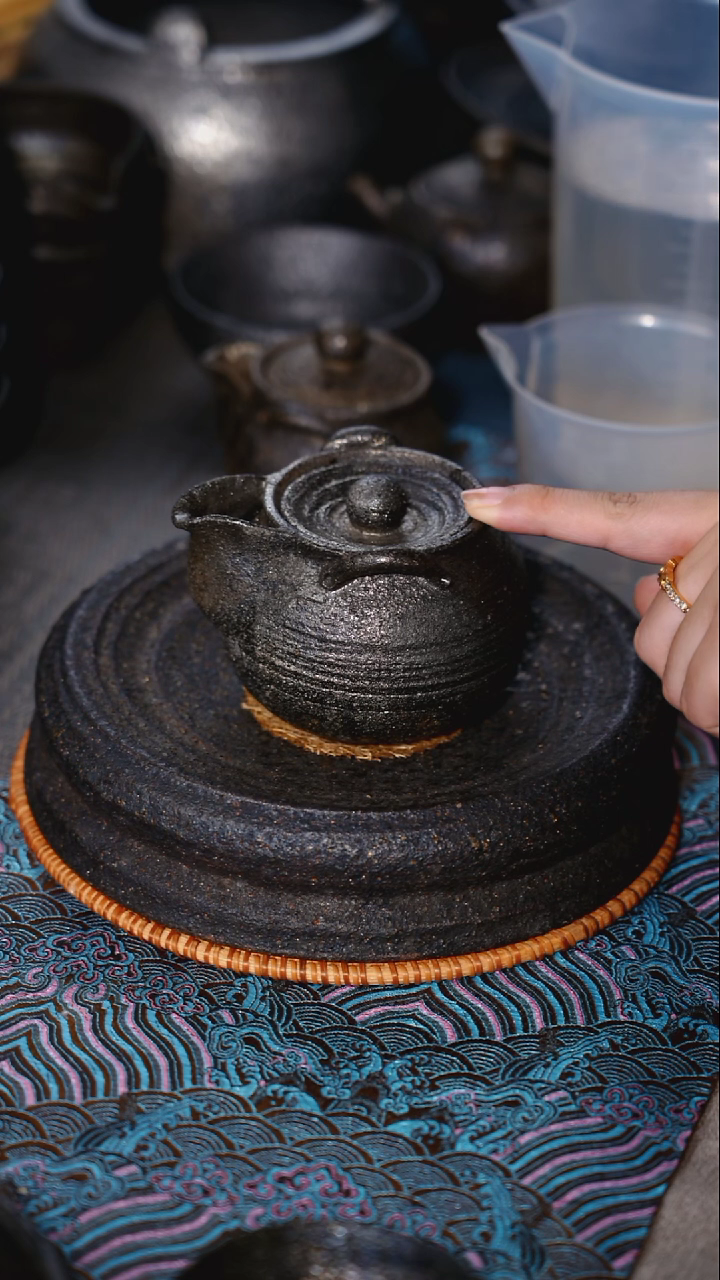 荥经砂器窑变玫瑰金彩宝瓶170cc