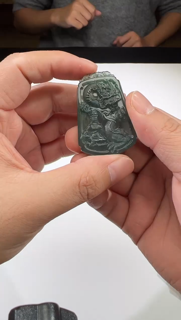 吊坠(不含链)未镶嵌翡翠御龙观音