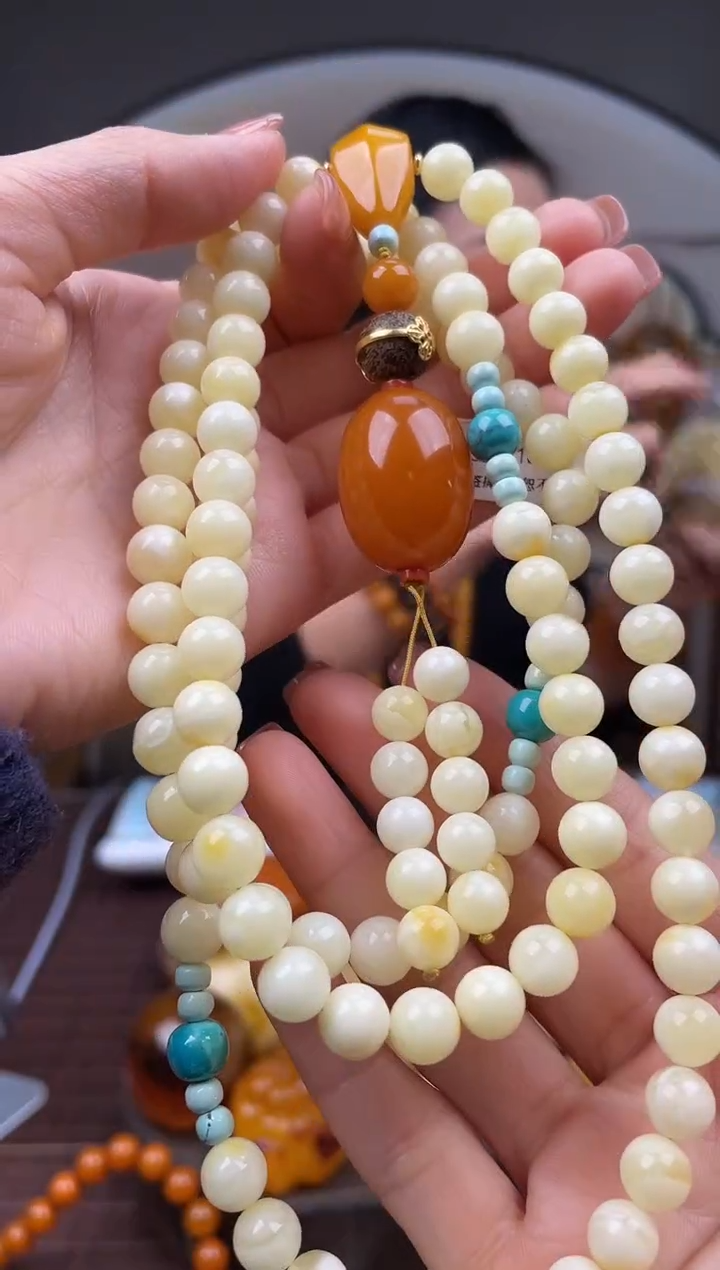 【闪购商品】琥珀裸石未镶嵌首饰 假1赔4 （多样性发货1件