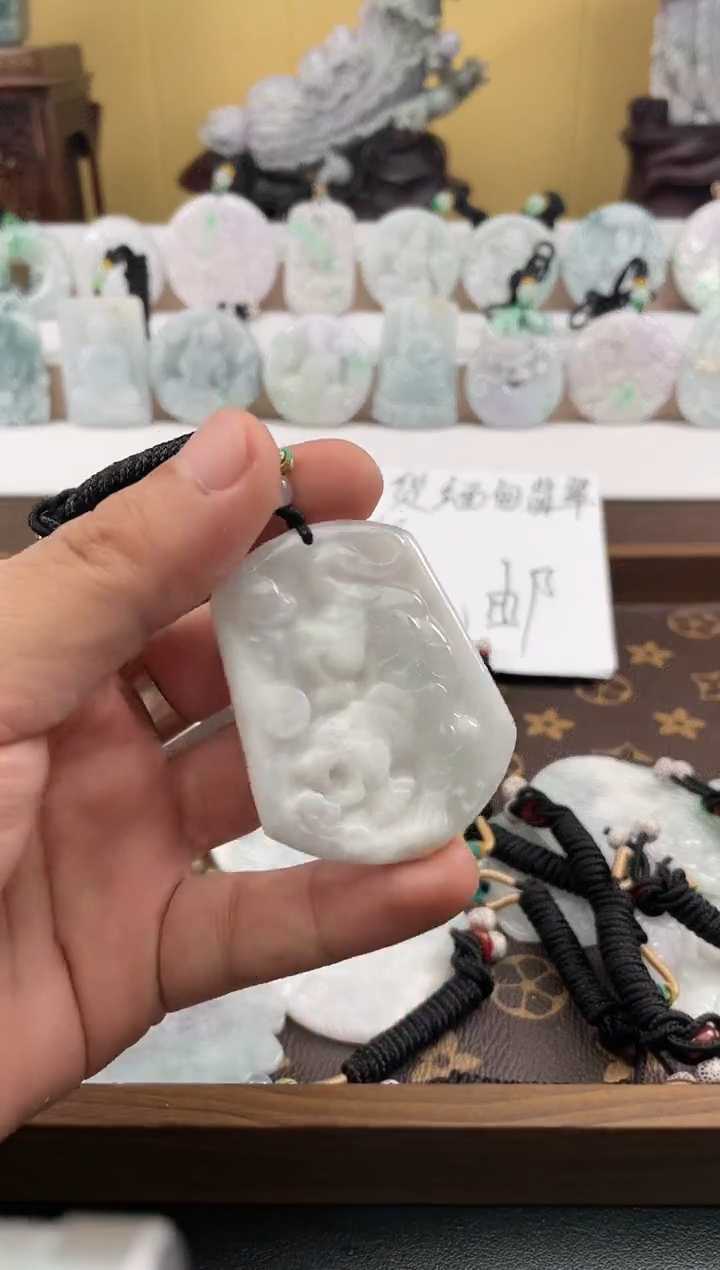 颈饰未镶嵌翡翠25/12/10/.60