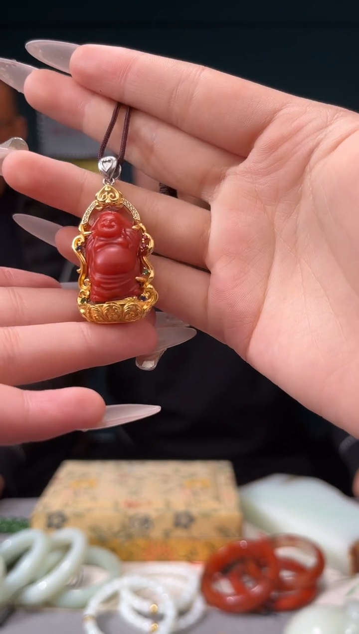 【闪购商品】南红玛瑙颈饰银S925镶嵌吊坠