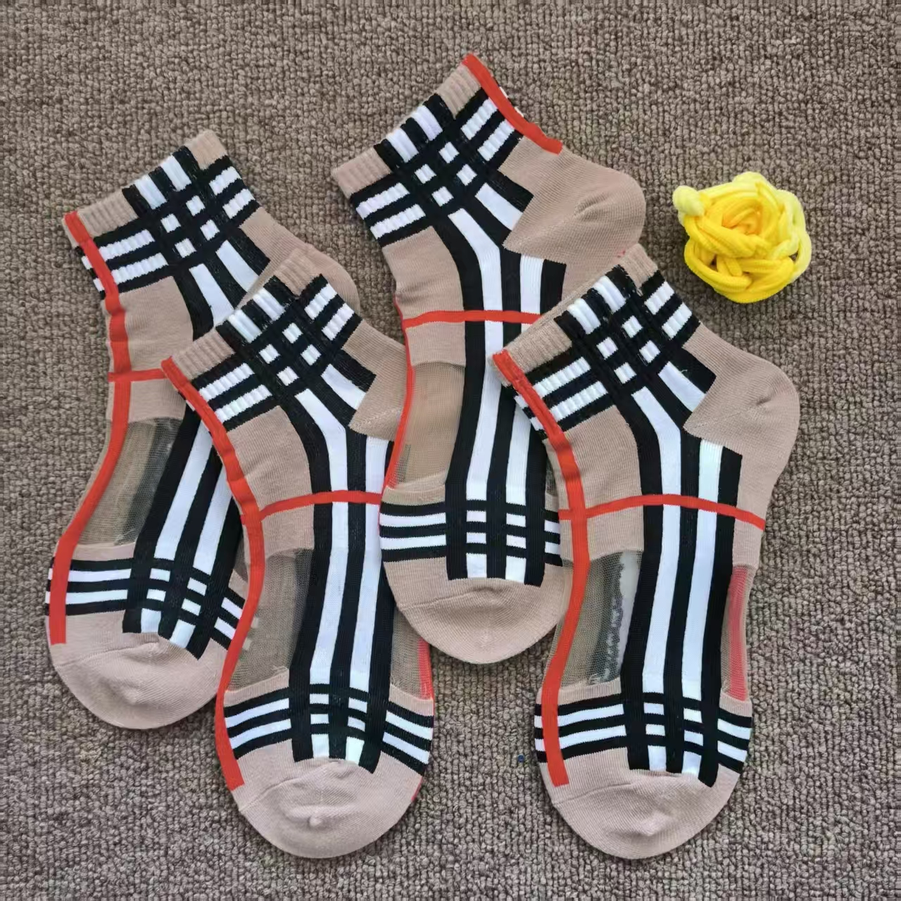 安迪-BURINGEL-布琳阁 复古格子袜