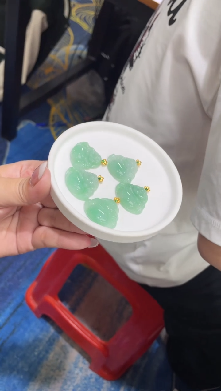 【闪购商品】翡翠挂件18K金镶嵌满绿佛公FL29多样性发其一CP配绳