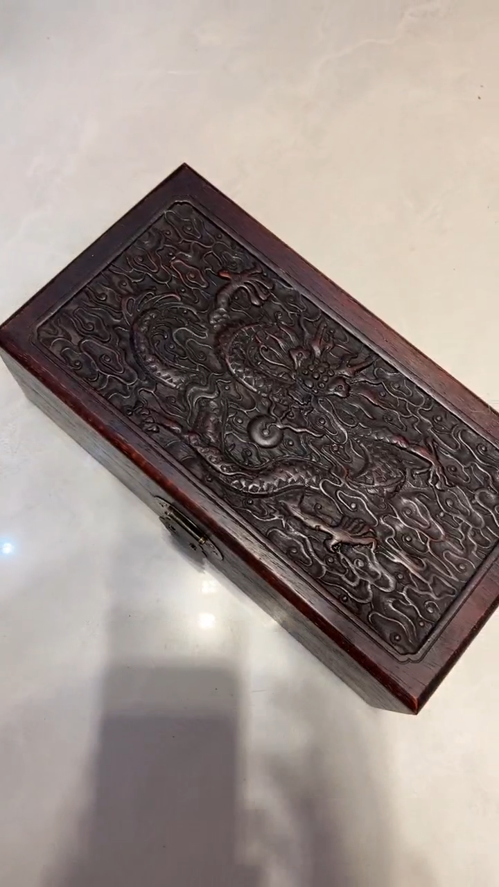 【闪购商品】木雕刻正龙 首饰盒