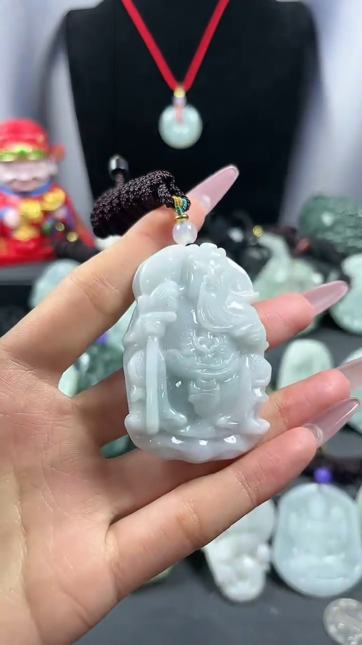 【闪购商品】翡翠颈饰未镶嵌关公