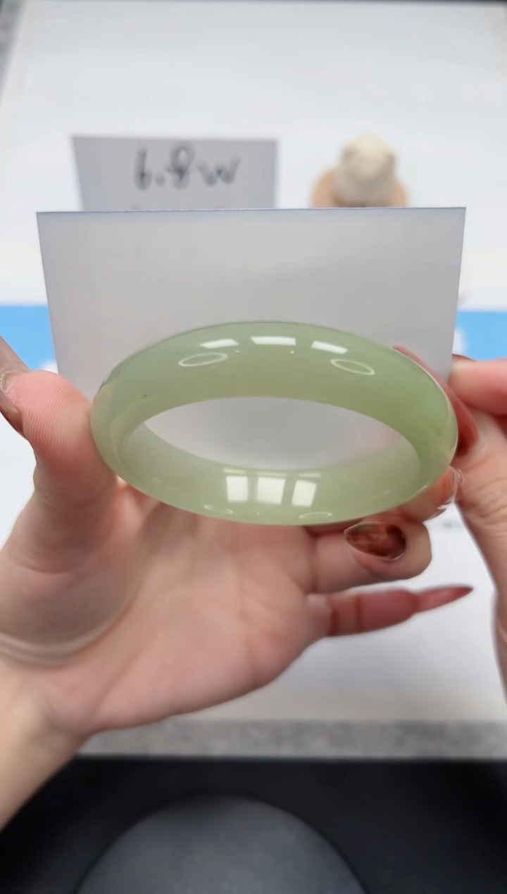 【闪购商品】石英质玉手镯未镶嵌273/56.4东陵