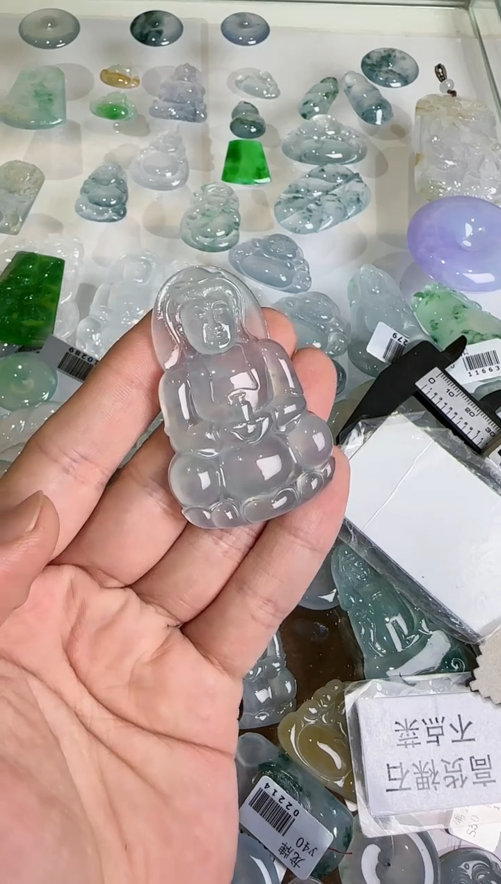 【闪购商品】翡翠吊坠(不含链)未镶嵌   