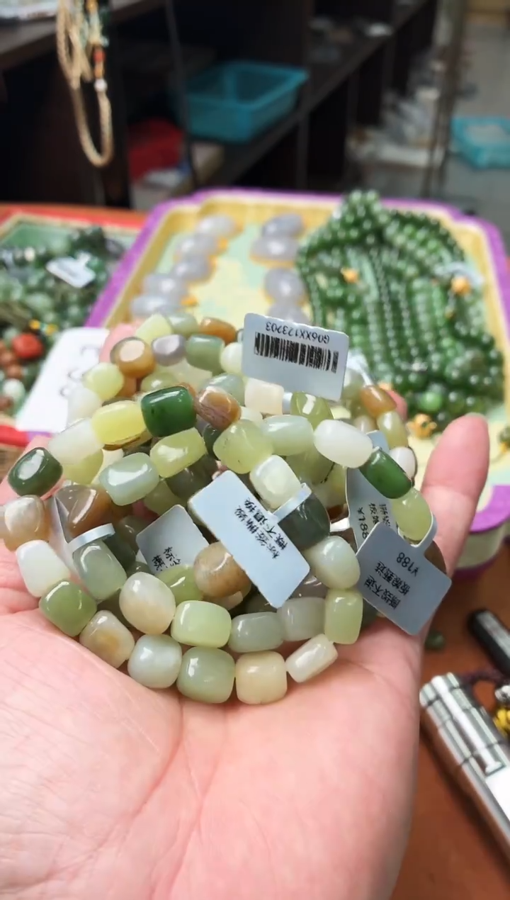 未镶嵌手串和田玉A13多样性其一