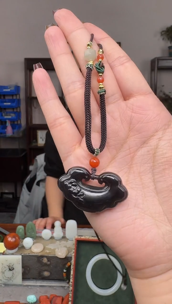 【闪购商品】和田玉挂件未镶嵌0077多样性发其一