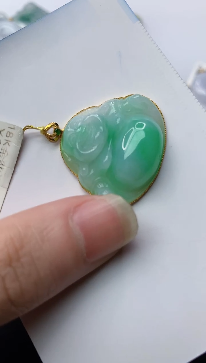 【闪购商品】翡翠颈饰18K金镶嵌83.........