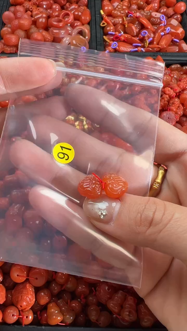 【闪购商品】南红玛瑙颈饰未镶嵌1