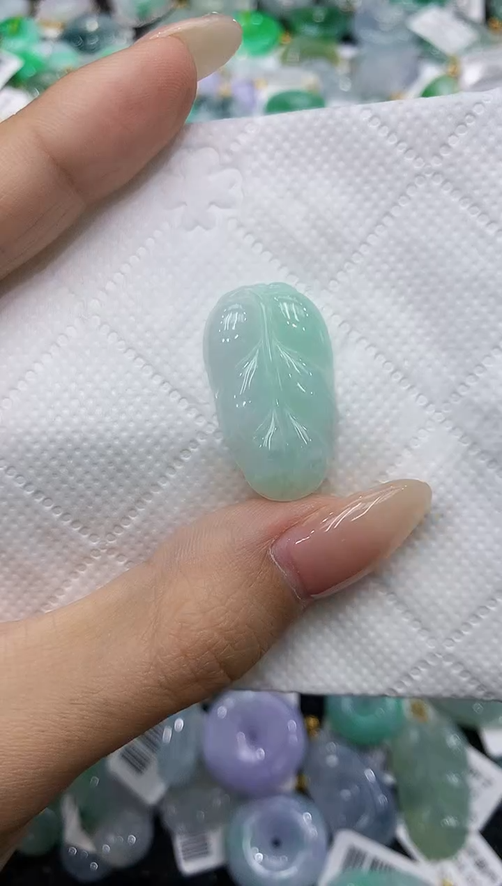 翡翠未镶嵌颈饰111111111111