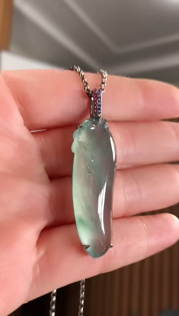 【闪购商品】翡翠吊坠(不含链)18K金镶嵌吊坠