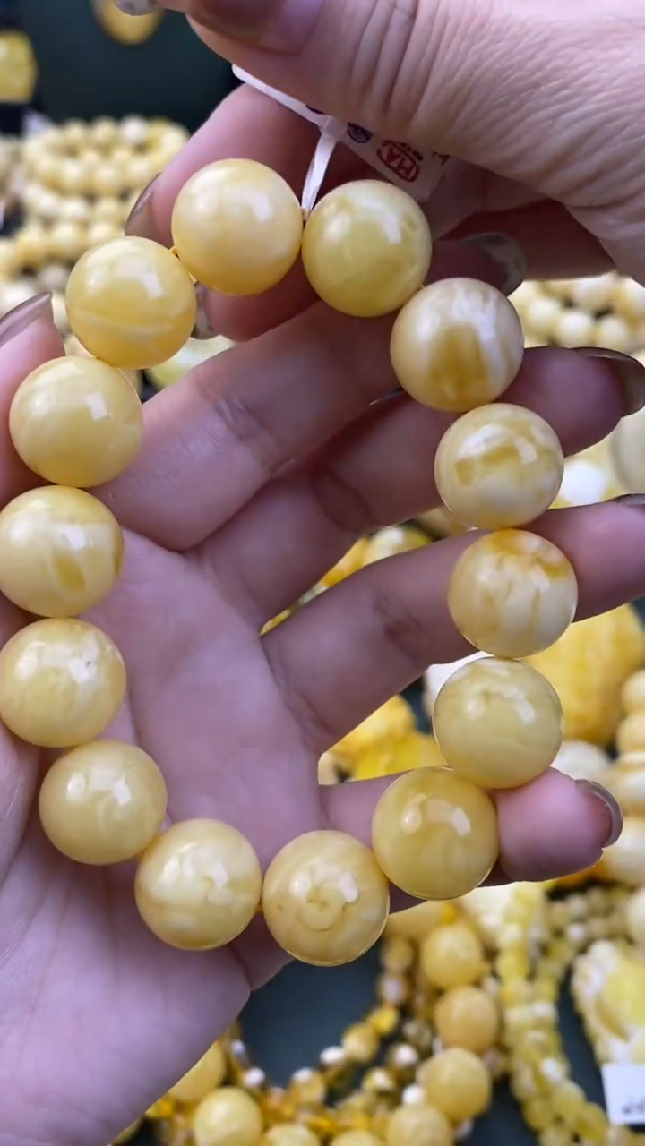 【闪购商品】琥珀裸石未镶嵌月.34