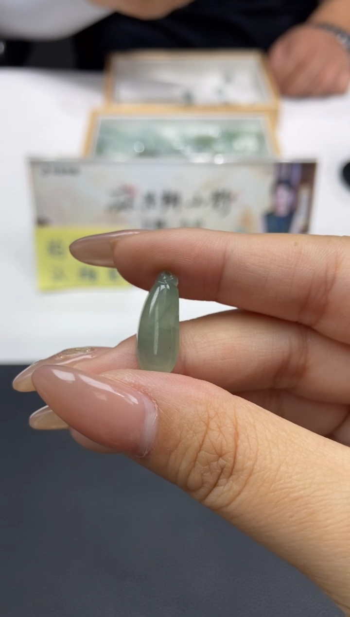 【闪购商品】翡翠颈饰未镶嵌天然翡翠A货04