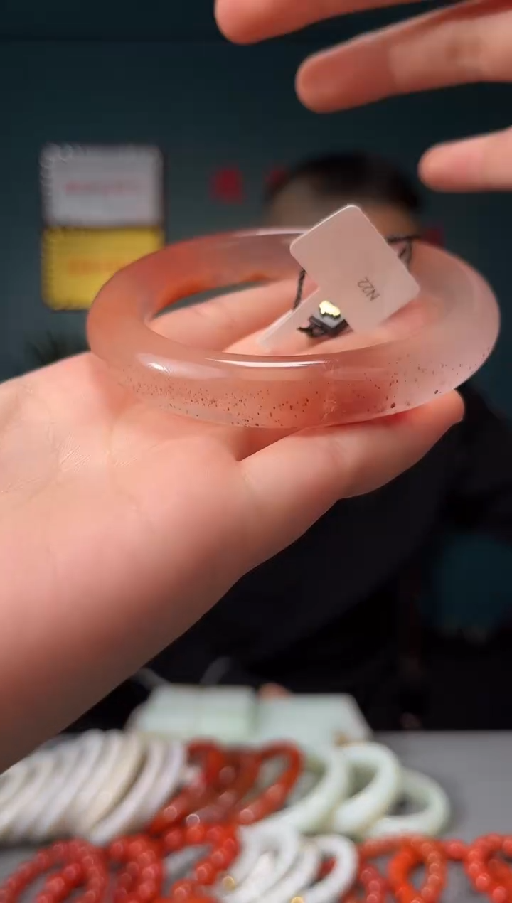 【闪购商品】南红玛瑙颈饰未镶嵌手镯59