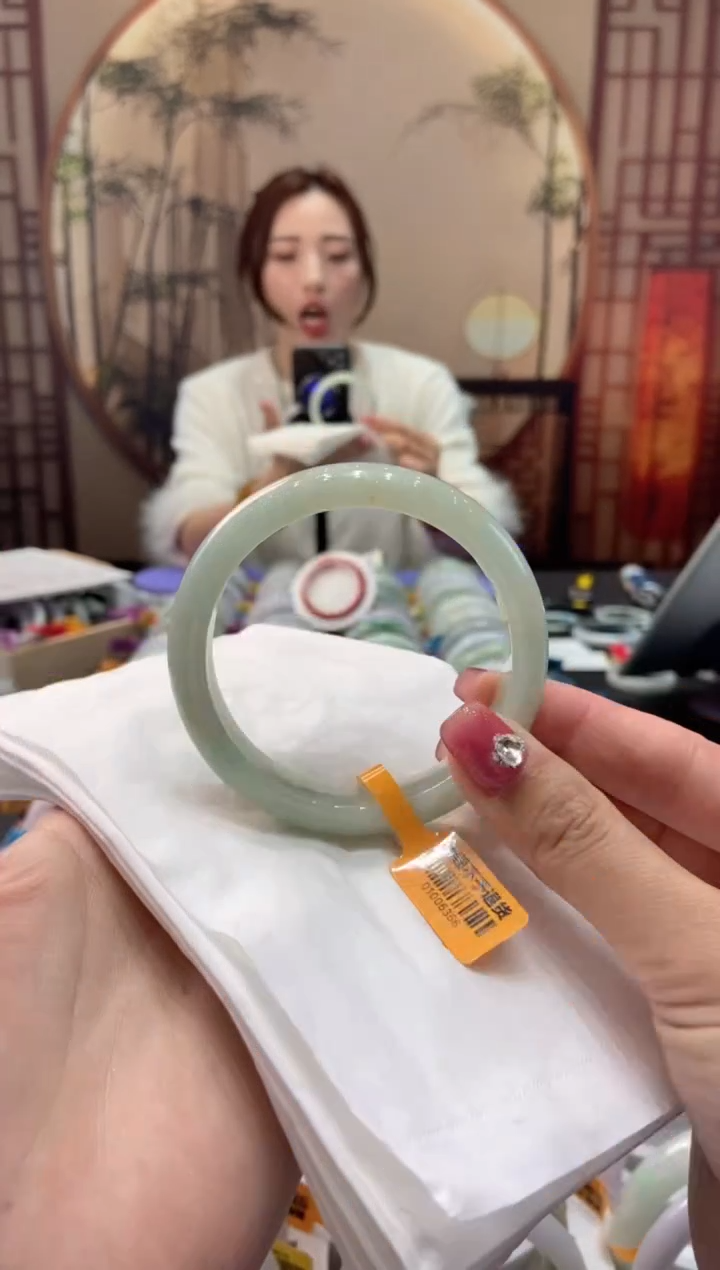 【闪购商品】翡翠手镯未镶嵌00009701