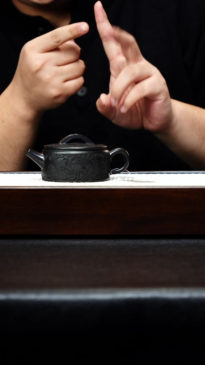 茶壶紫砂宜兴紫砂 松鹤汉瓦 石黄 140cc 杨三琴h006