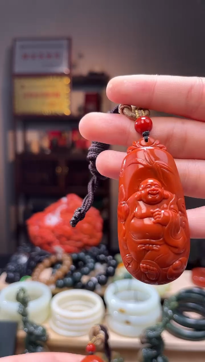 颈饰未镶嵌南红玛瑙吊坠