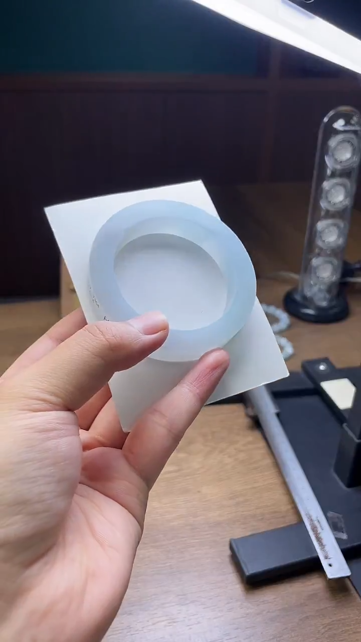 未镶嵌手镯定制翡翠?****?定制