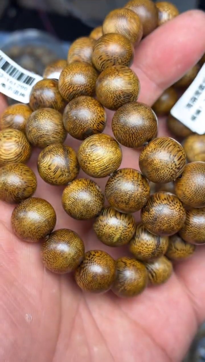 沉香手串 海南莺歌绿圆珠单圈1.3多样性发其一