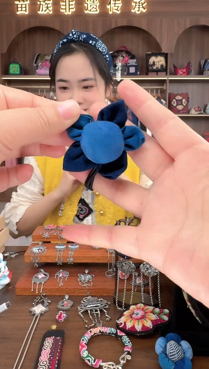 【闪购商品】织绣扶光苗绣传承34