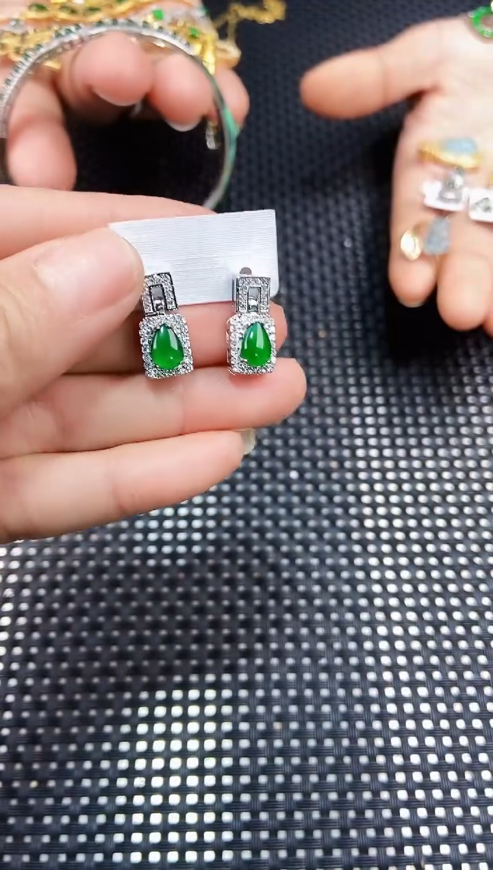 【闪购商品】翡翠耳饰未镶嵌111111111