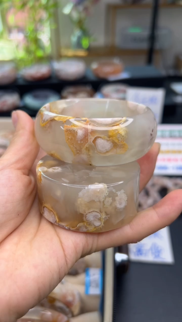 【闪购商品】石英质玉手镯未镶嵌A1302(59圈赠送镯心)