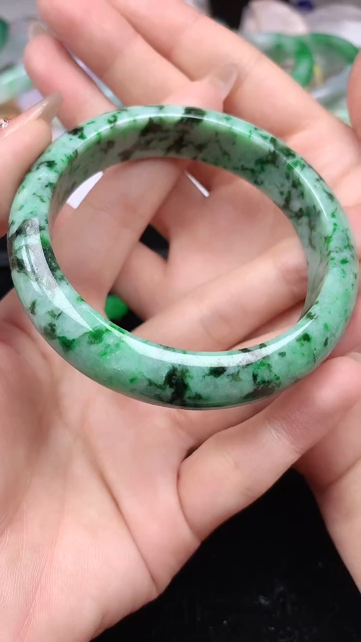 【闪购商品】翡翠手镯未镶嵌手镯