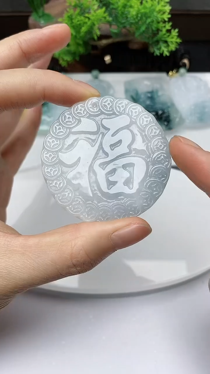 【闪购商品】翡翠颈饰未镶嵌        