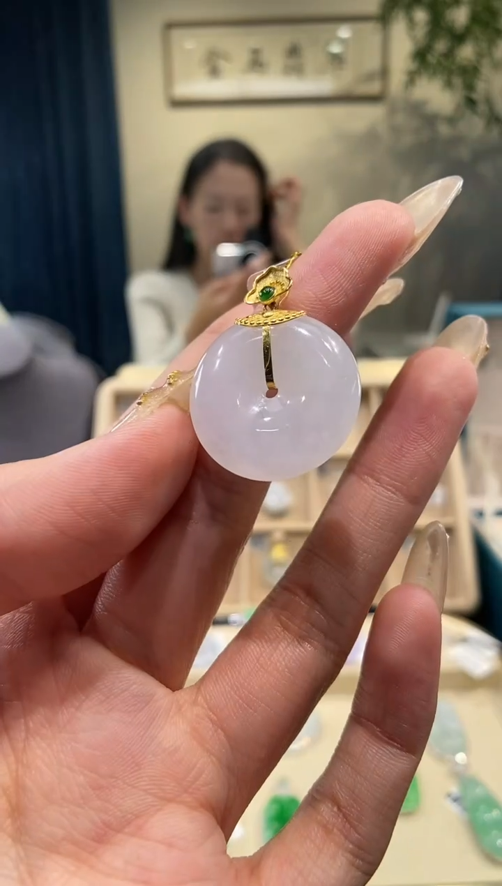 【闪购商品】翡翠吊坠(不含链)18K金镶嵌平安扣